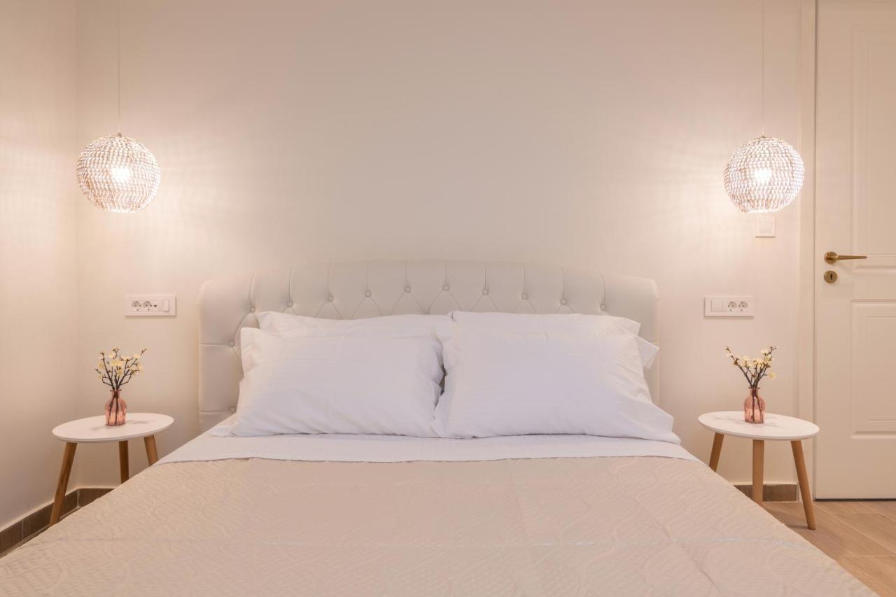 Blush & Crema Apartment